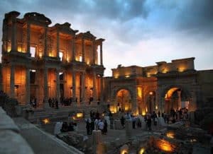 celsus kütüphanesi